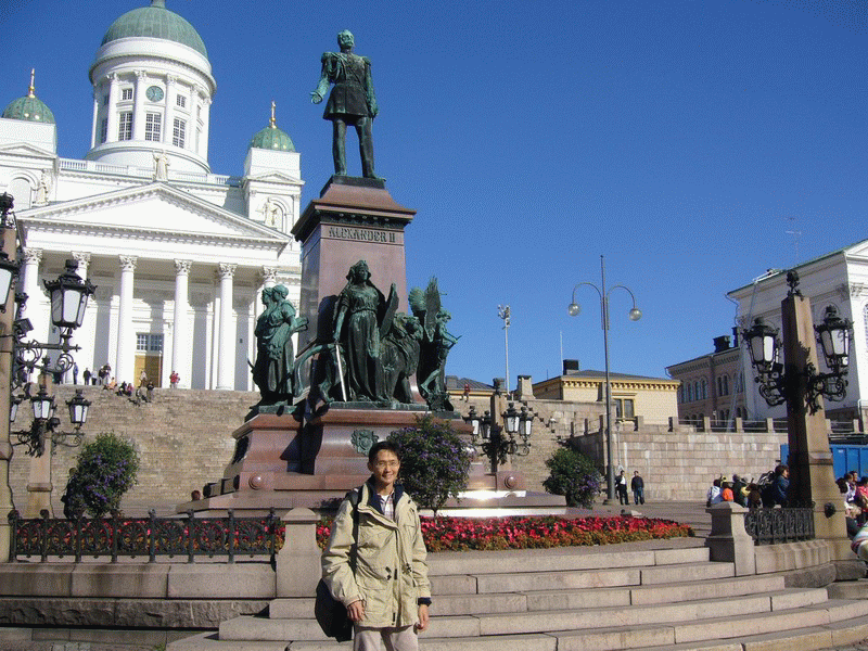 Touring Helsinki after my PIMRC 2006 conference presentation.